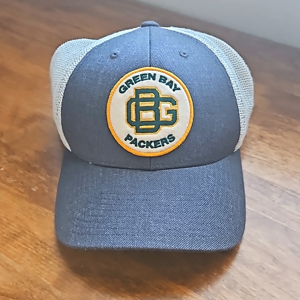 NWOT - Green Bay Packers Vintage Logo Cap